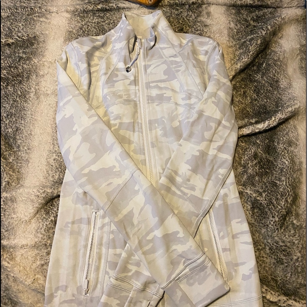 Lululemon define jacket camo